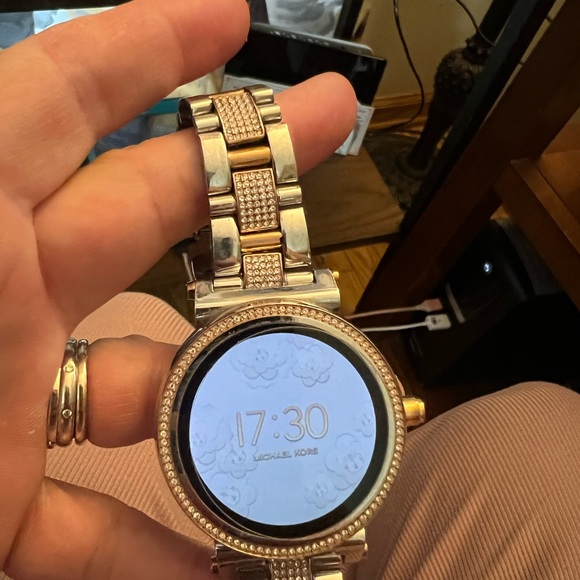 Michael Kors smart watch - Picture 4 of 4